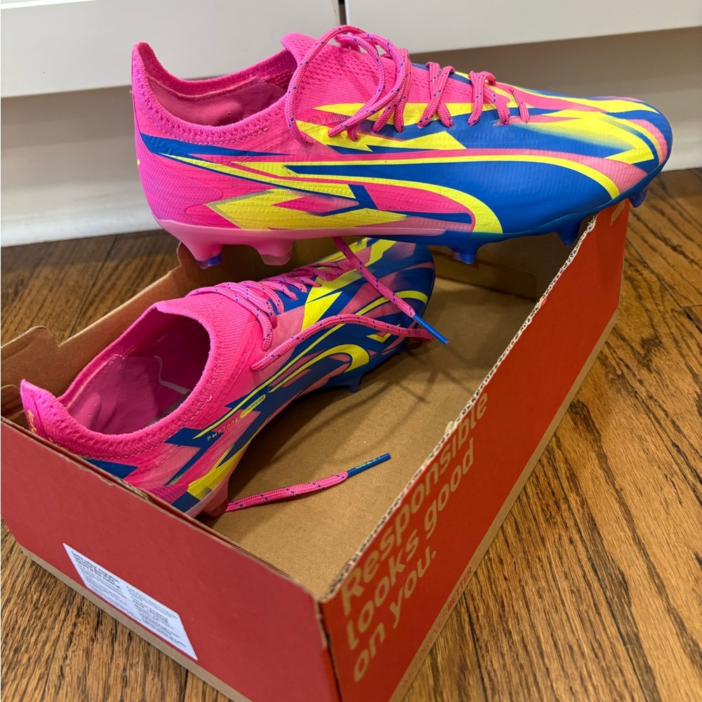 ❌SOLD❌Men’s Puma Soccer Cleats - Picture 4 of 12